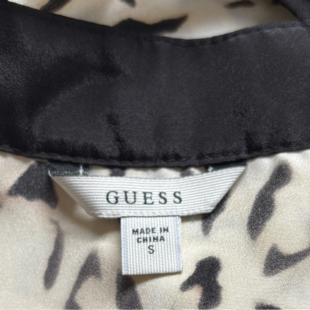 Guess Grayson Ruffle Top - Picture 6 of 8